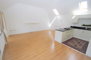 Sitting Room Diner- click for photo gallery